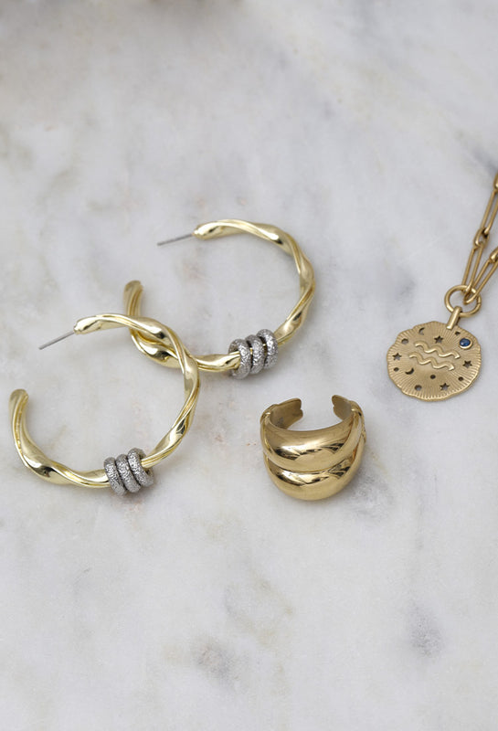 Earrings, ring and necklace | Emma&Chloé